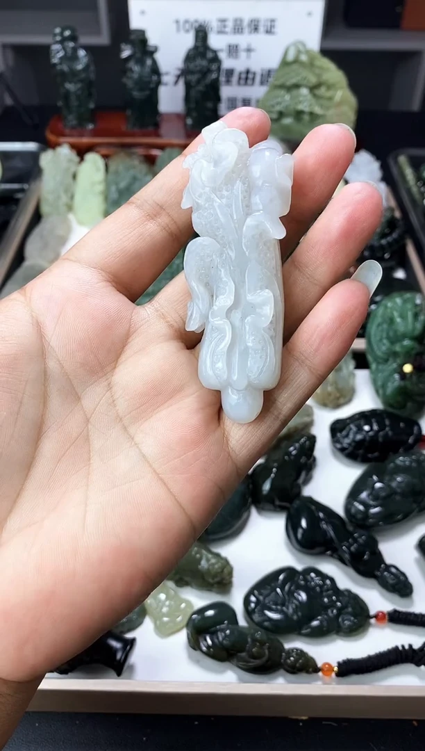 颈饰未镶嵌和田玉1