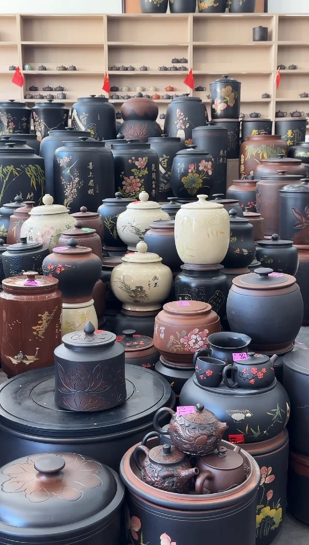 罐瑕疵茶叶罐  小蛮腰荷花   383