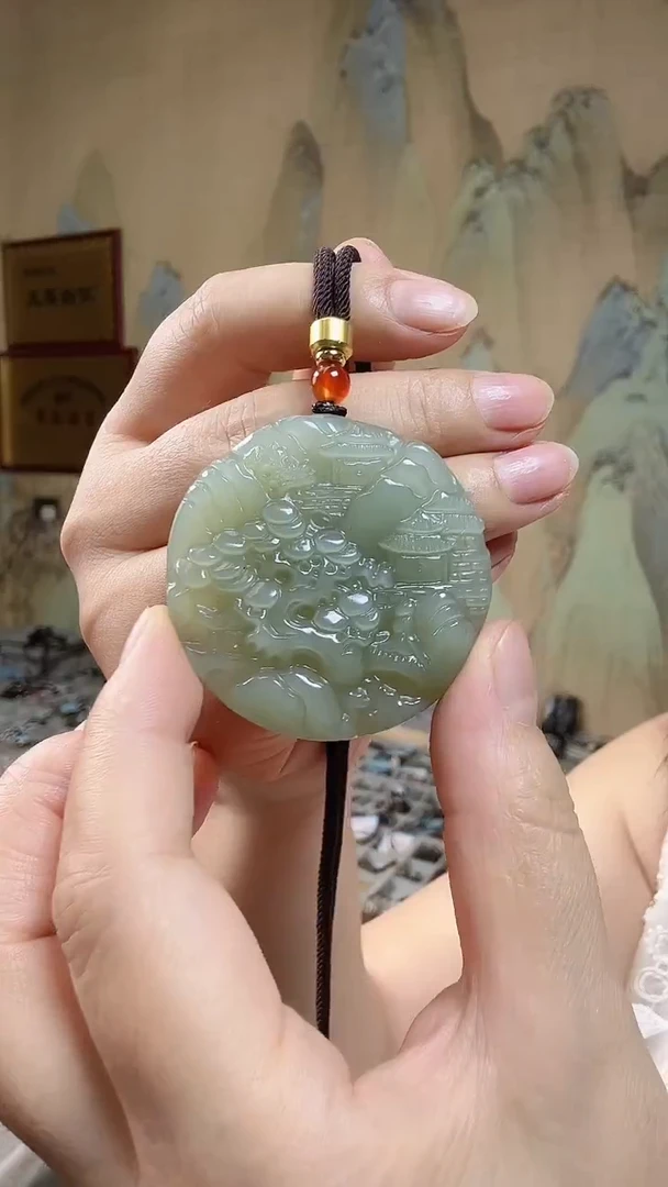颈饰未镶嵌和田玉.