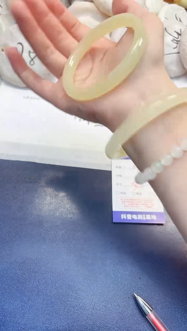 石英质玉手镯未镶嵌345-美人条晴水-圈口58