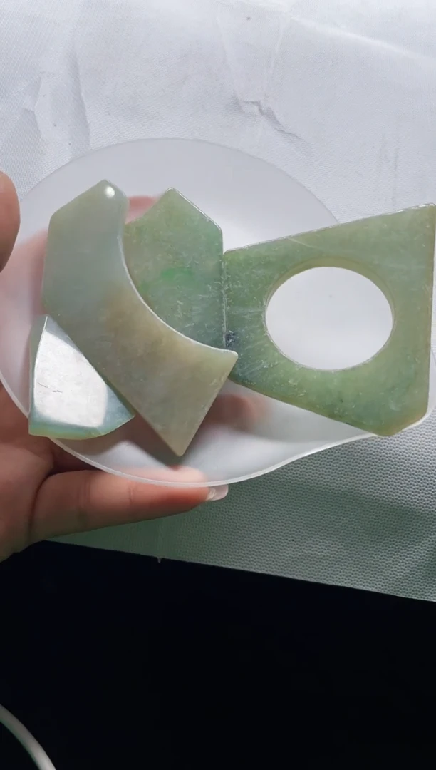 【闪购商品】翡翠颈饰未镶嵌缅甸天然翡翠4片71