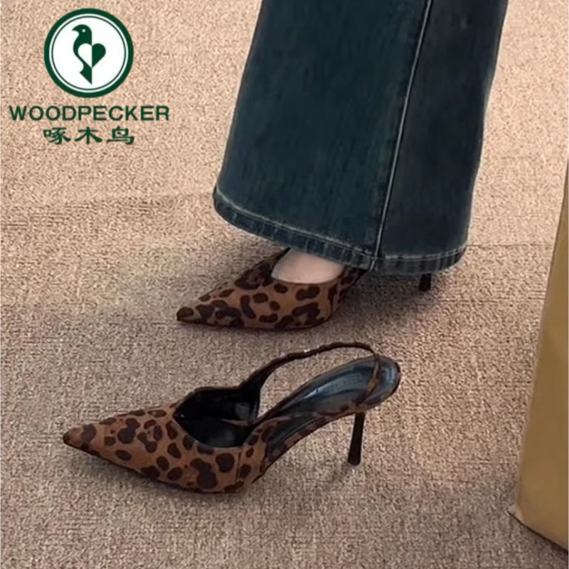 啄木鸟法式尖头豹纹高跟鞋包头凉鞋女春夏季细跟绒面后空气质单鞋