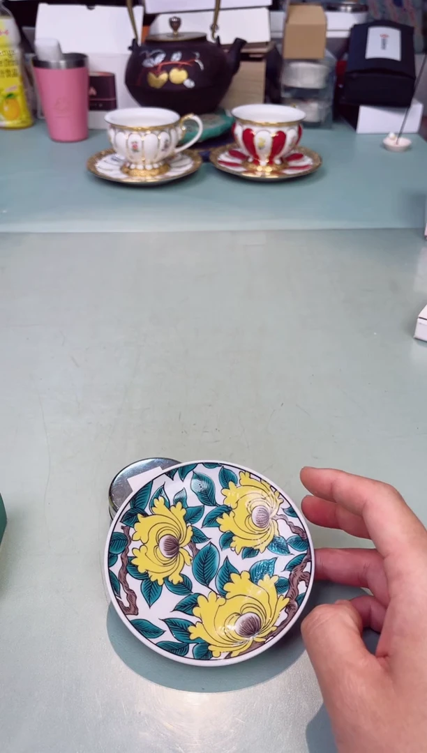 瓷片唇膏
