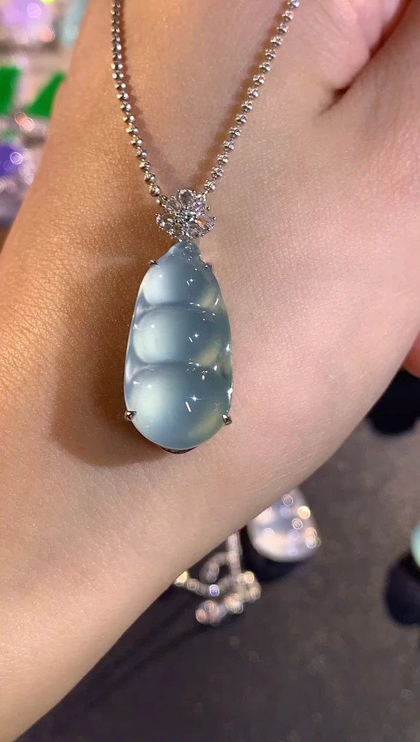 吊坠(不含链)18K金镶嵌翡翠a249