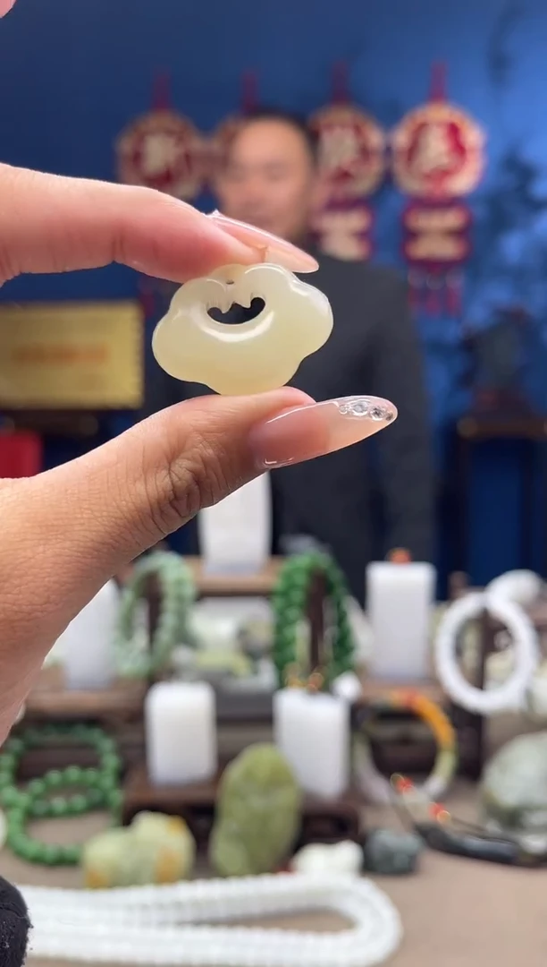 【闪购商品】和田玉颈饰未镶嵌1