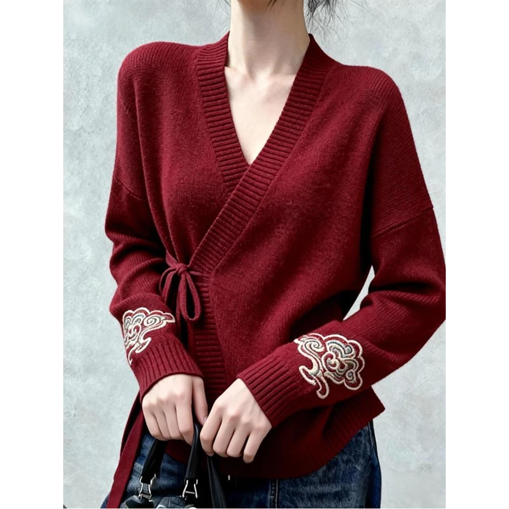 国风轻熟风V领显瘦针织毛衣女秋冬新款新中式复古刺绣慵懒风上衣