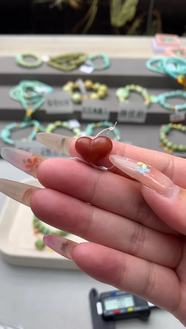 南红玛瑙雕刻未镶嵌C102