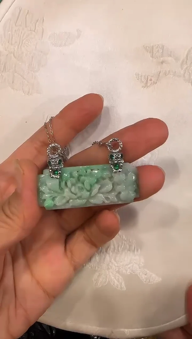 颈饰未镶嵌翡翠国风