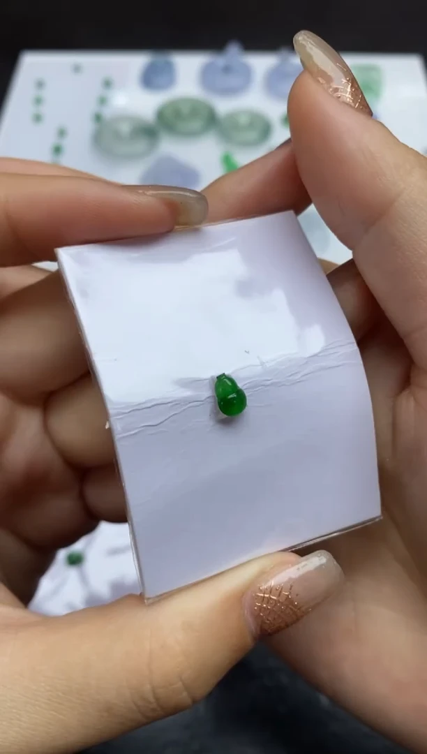 【闪购商品】定制翡翠未镶嵌翡翠毛货~