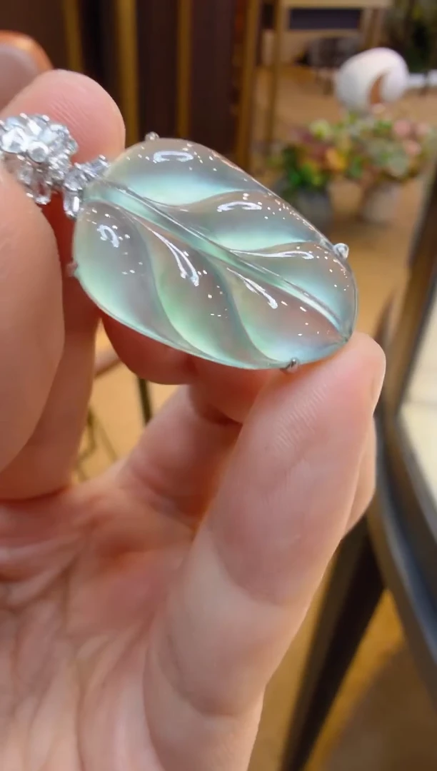 吊坠(不含链)18K金镶嵌翡翠多样性团购发一件