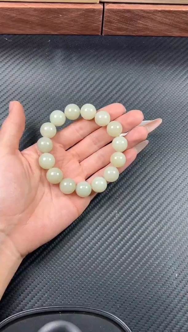 未镶嵌手串和田玉且末近矿微色差卡14JM