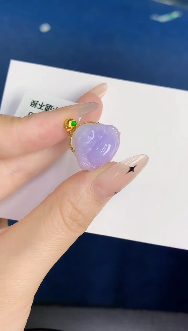 颈饰18K金镶嵌翡翠缅甸天然翡翠A货