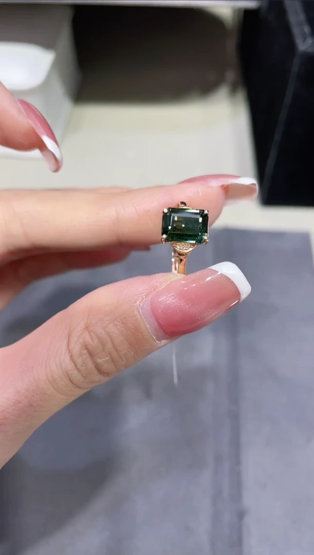 【闪购商品】碧玺戒指18K金镶嵌·