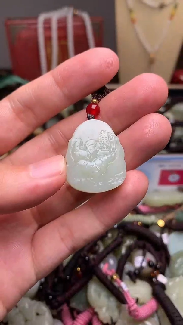 颈饰未镶嵌和田玉1