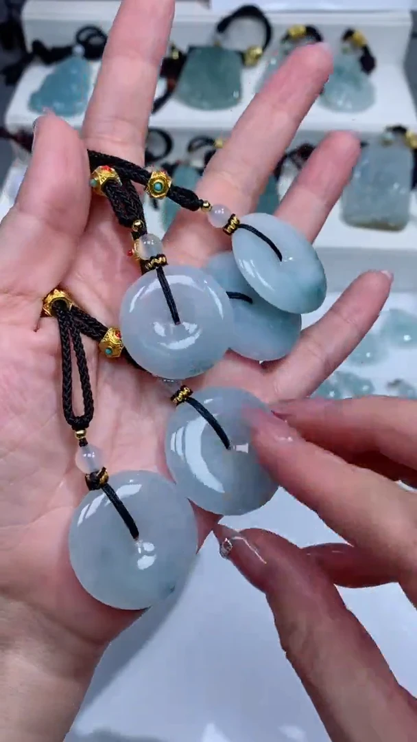 颈饰未镶嵌翡翠吊坠团购多样性发一件