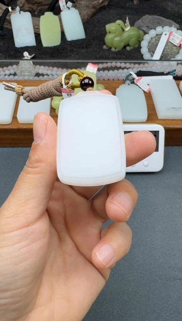 颈饰未镶嵌和田玉2