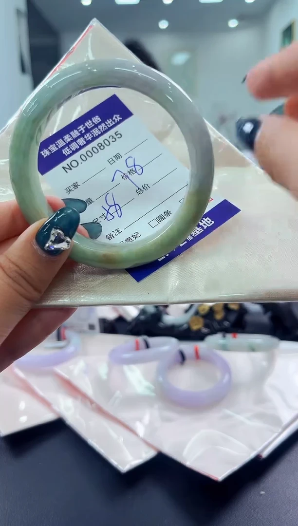 翡翠手镯未镶嵌天然缅甸A货翡翠