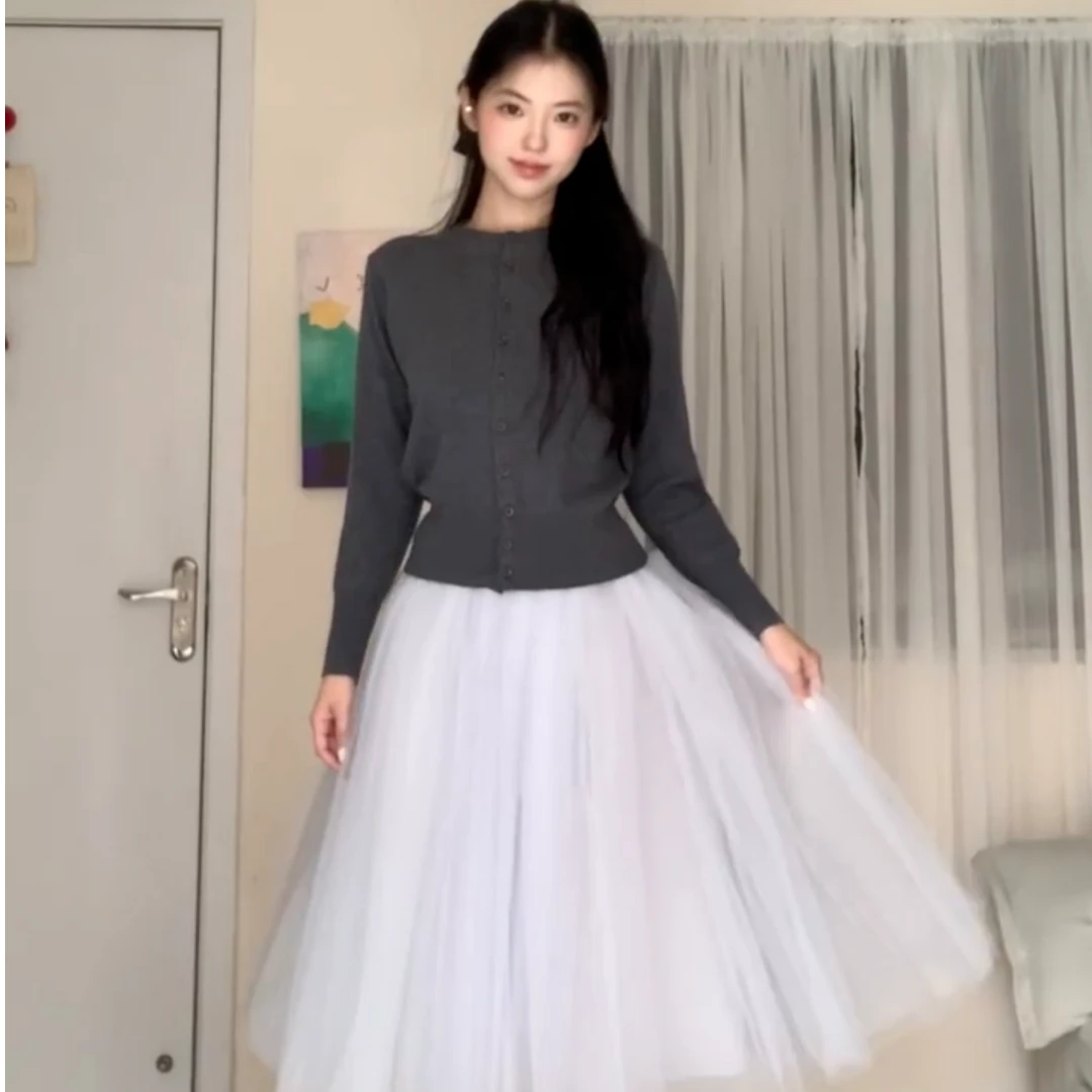 2026秋冬新款韩系甜美文头灰色针织开衫外套高腰半身纱裙两件套装