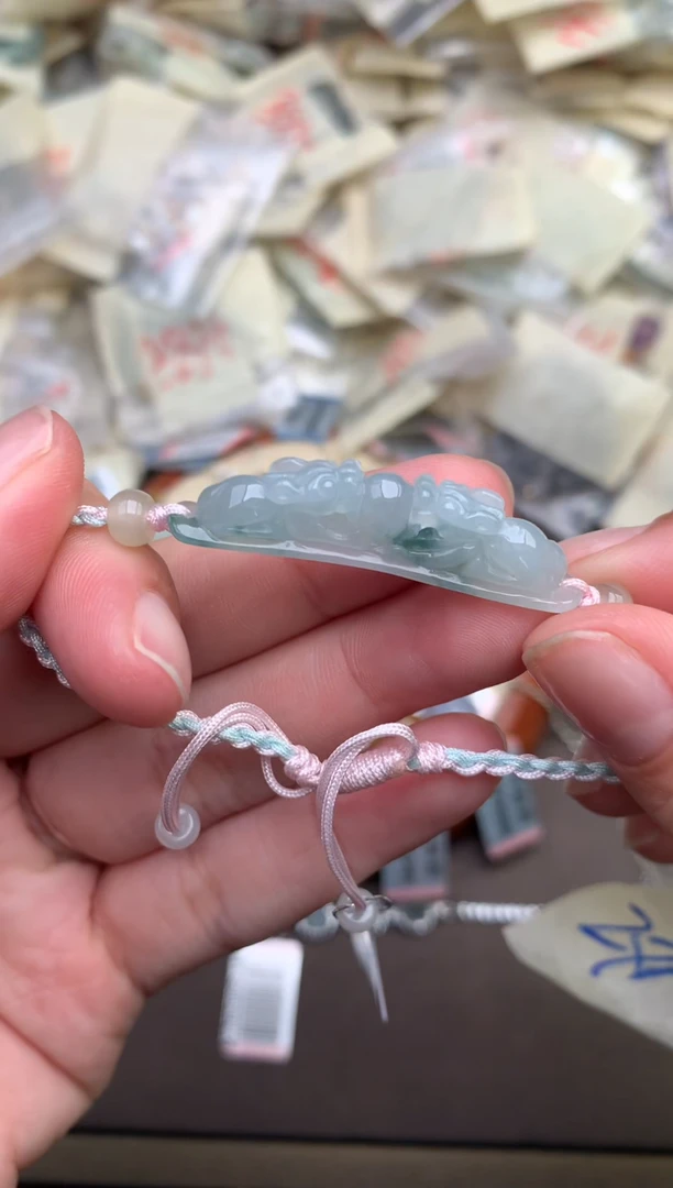 翡翠挂件未镶嵌—