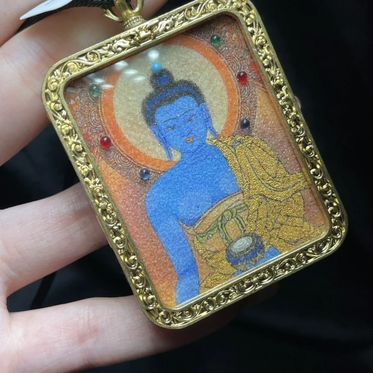 【曹美丽精选】 H21408-唐卡吊坠（药师）-43*66*8mm