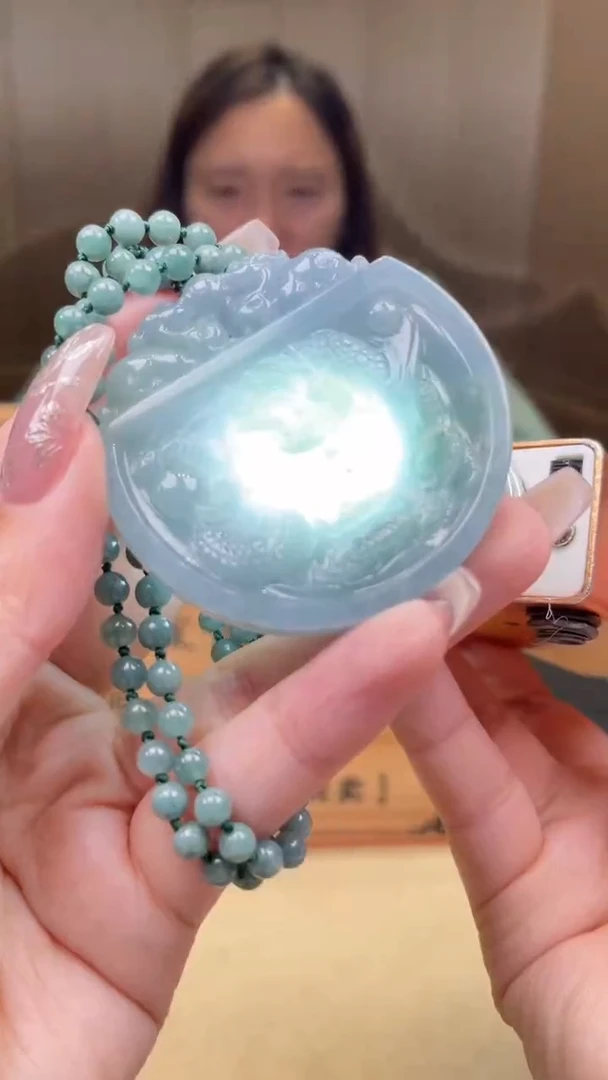 【闪购商品】翡翠颈饰未镶嵌      *37