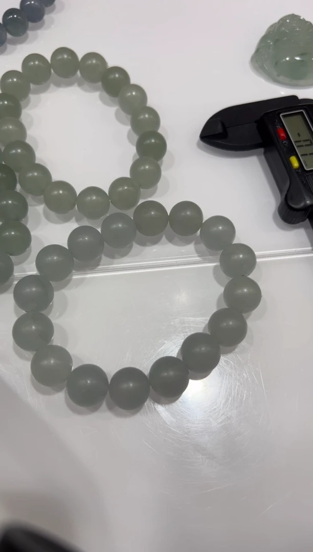 未镶嵌定制翡翠手串