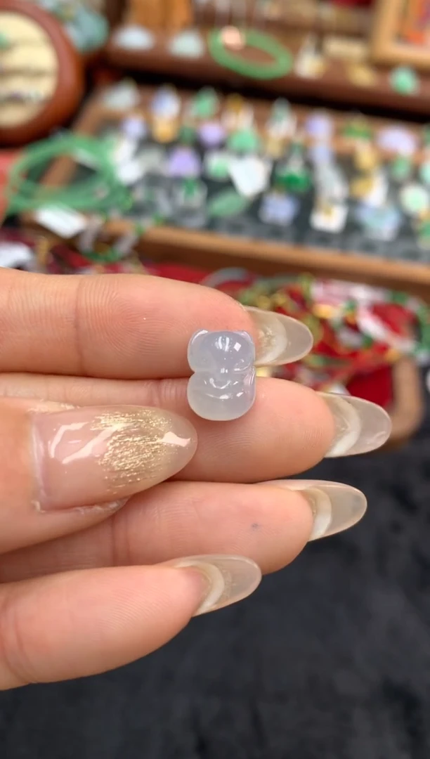 【闪购商品】翡翠颈饰未镶嵌花件吊坠小滴溜