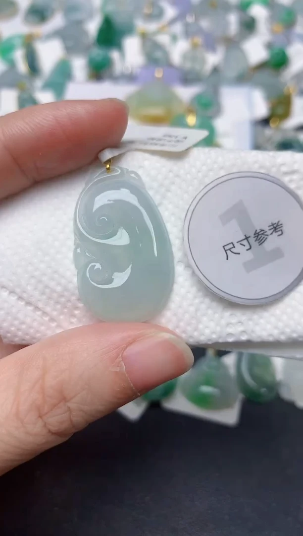 颈饰18K金镶嵌翡翠天然缅甸A货翡翠