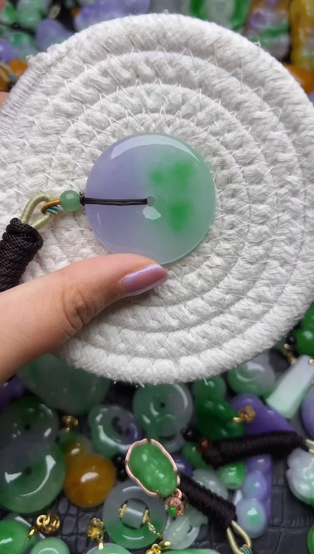 颈饰未镶嵌翡翠缅甸翡翠吊坠