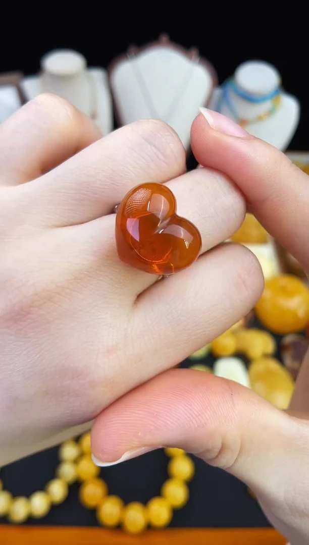 琥珀未镶嵌珠宝奇石柒月