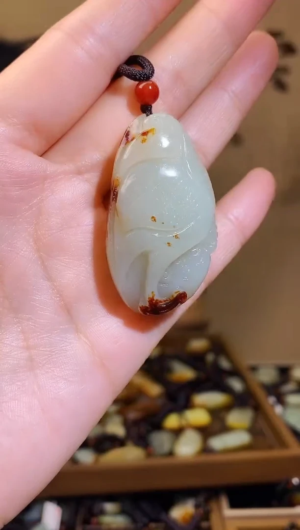 和田玉未镶嵌颈饰1