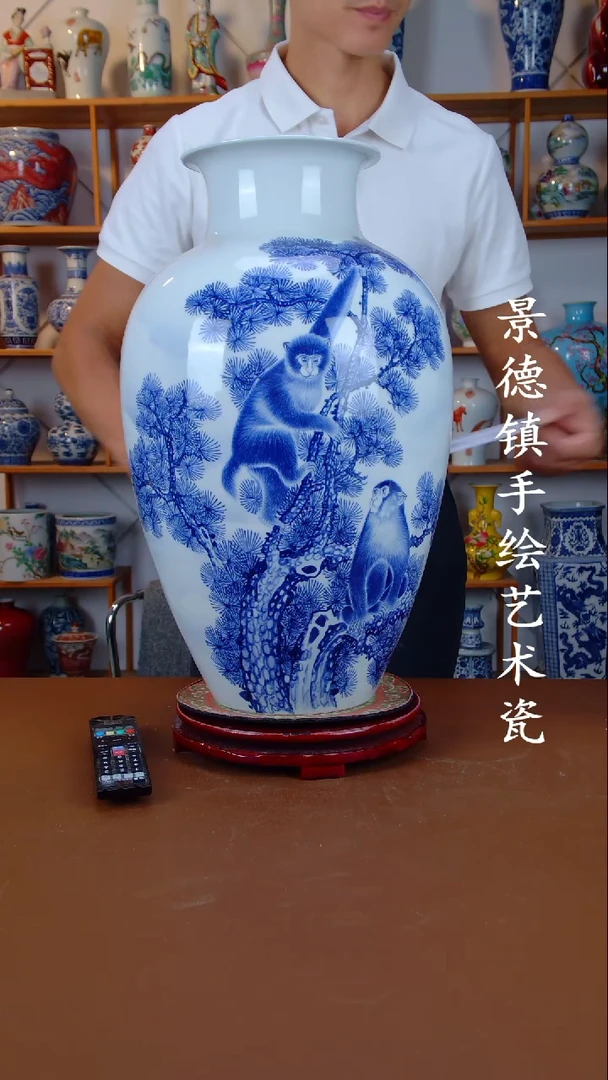 现代景德镇手工手绘陶瓷摆件35