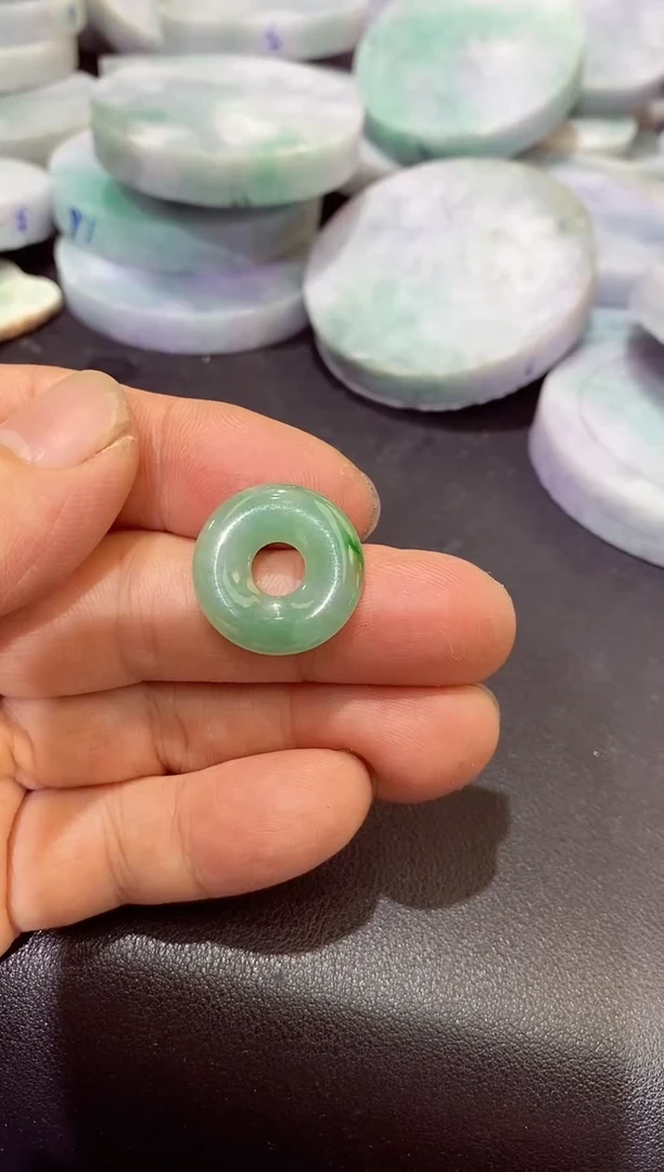 未镶嵌定制翡翠翡翠25