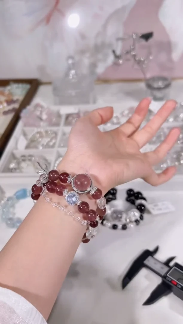 【闪购商品】水晶手链未镶嵌天然水晶默认微瑕 多样性发货发其一