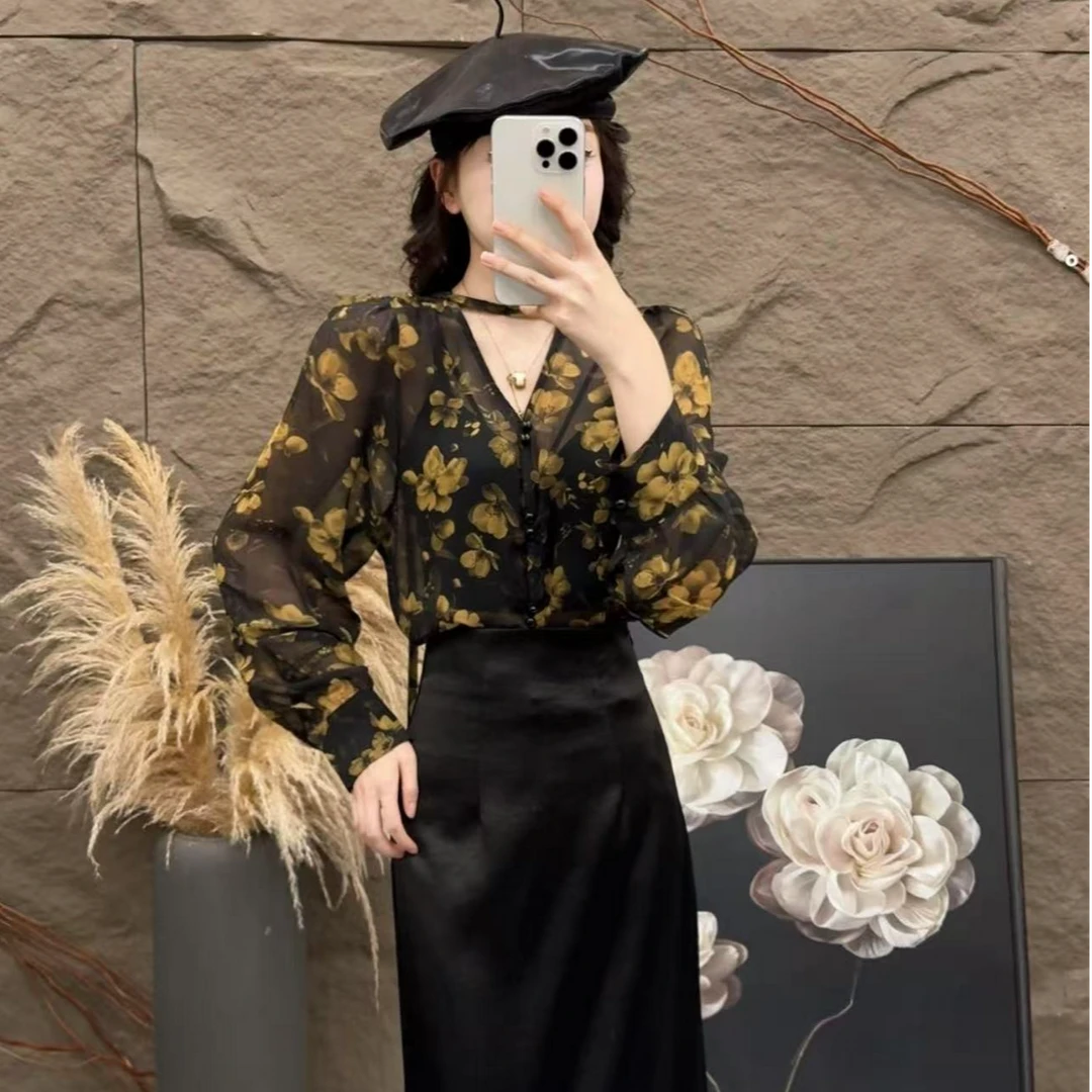 范范力推--夏季蝴蝶印花V领飘带防晒衬衫薄款轻奢高级感衬衣上衣