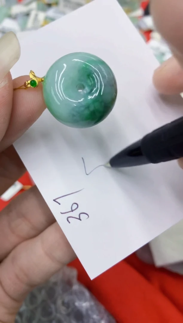 翡翠未镶嵌颈饰111111111111