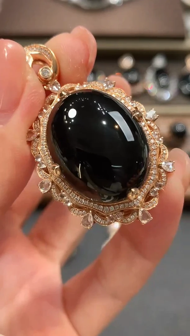 吊坠(不含链)18K金镶嵌翡翠过*！q152