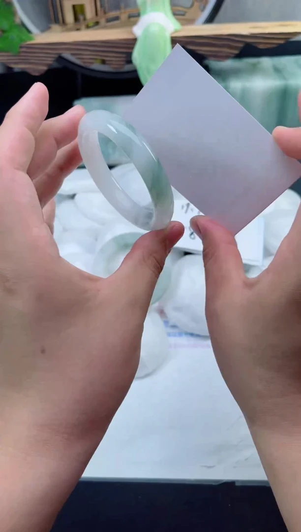 石英质玉手镯未镶嵌14