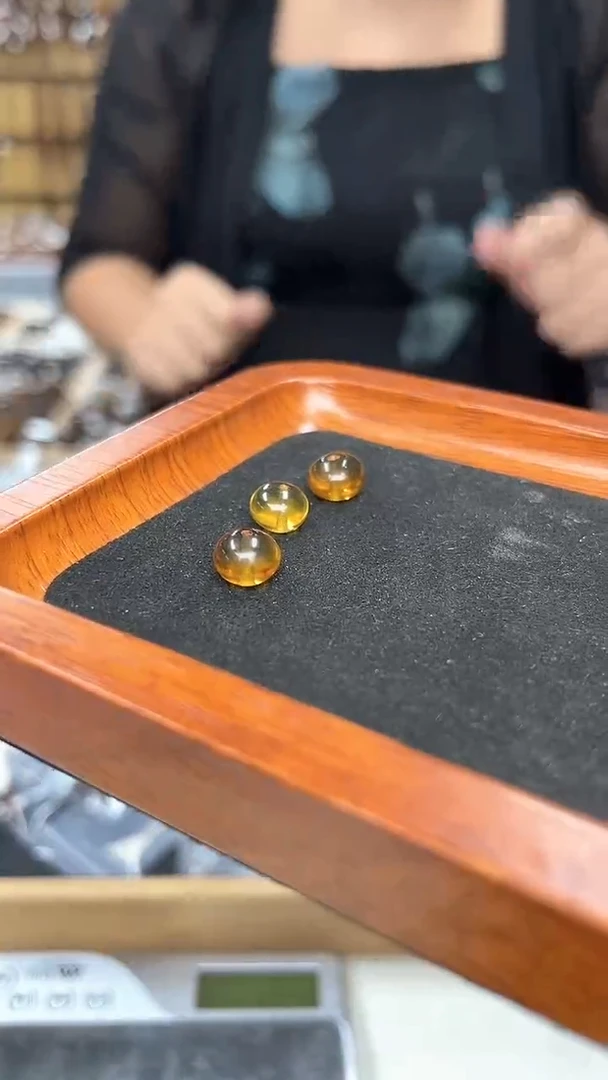 裸石琥珀未镶嵌抚顺琥珀珠子多样性发其一
