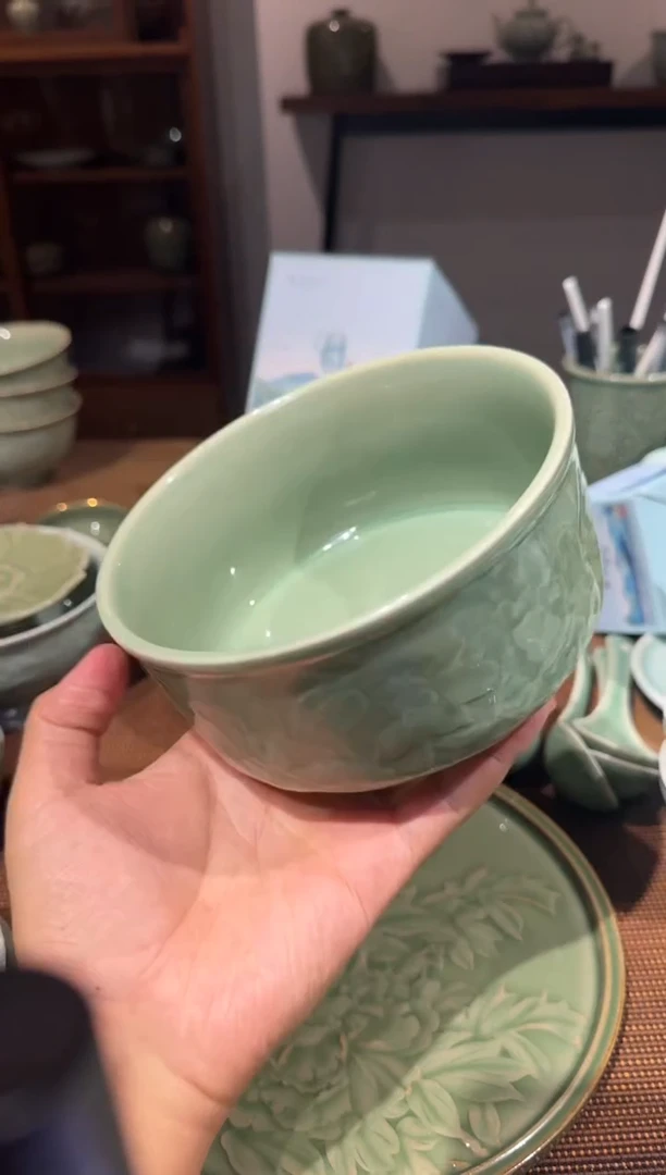 微瑕大号保鲜盒一只