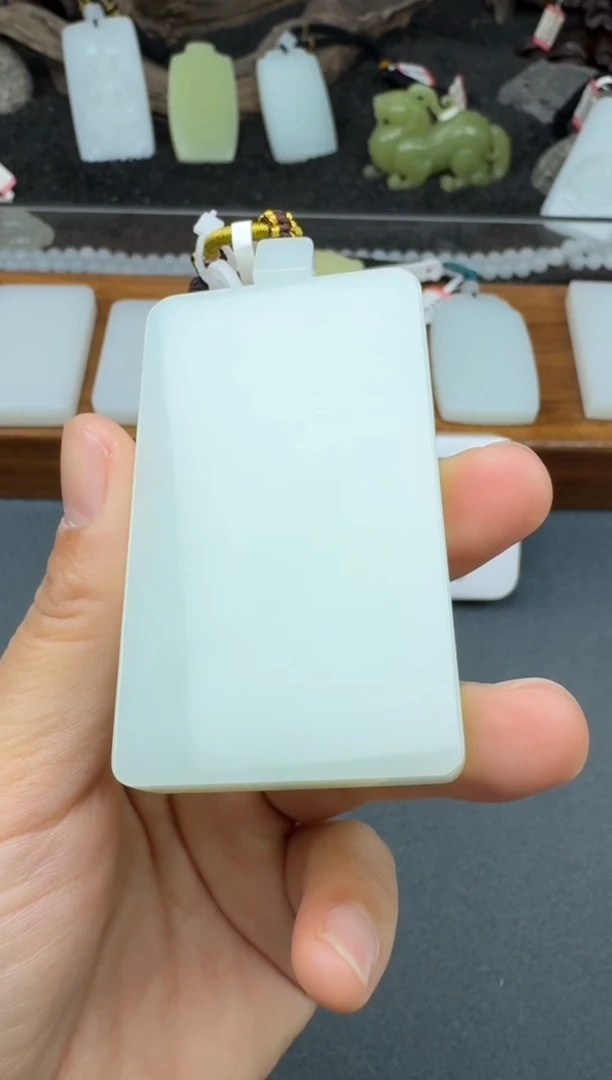 颈饰未镶嵌和田玉2