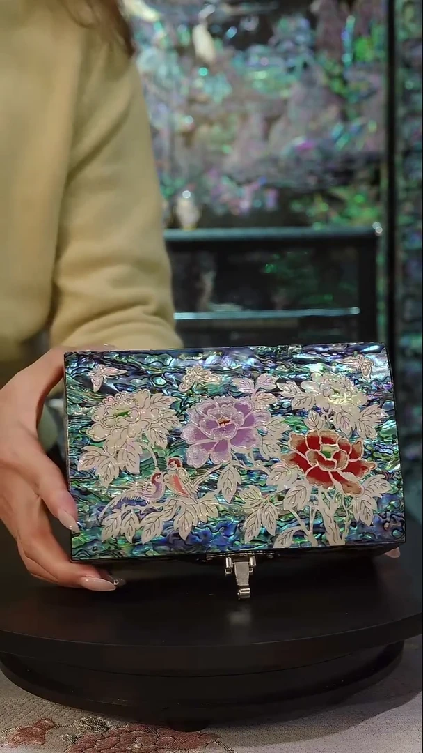 黑金鲍全满螺··弘贝雅螺钿漆器文化馆