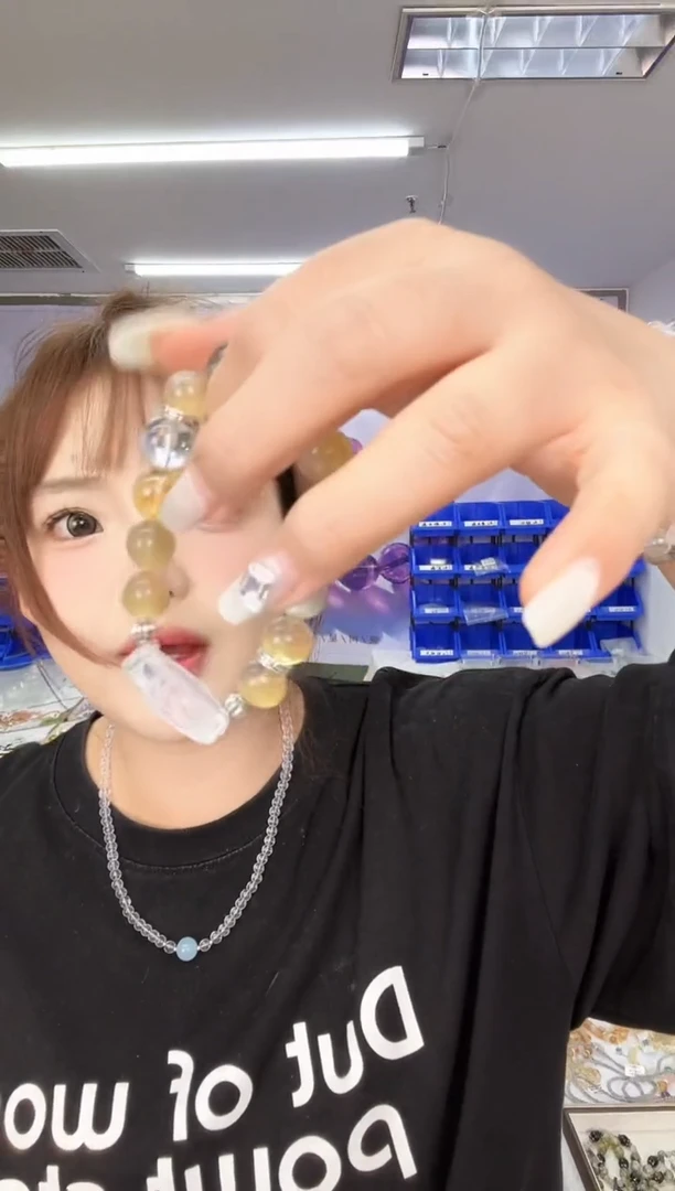 水晶手链未镶嵌天然珠宝多样性发其一