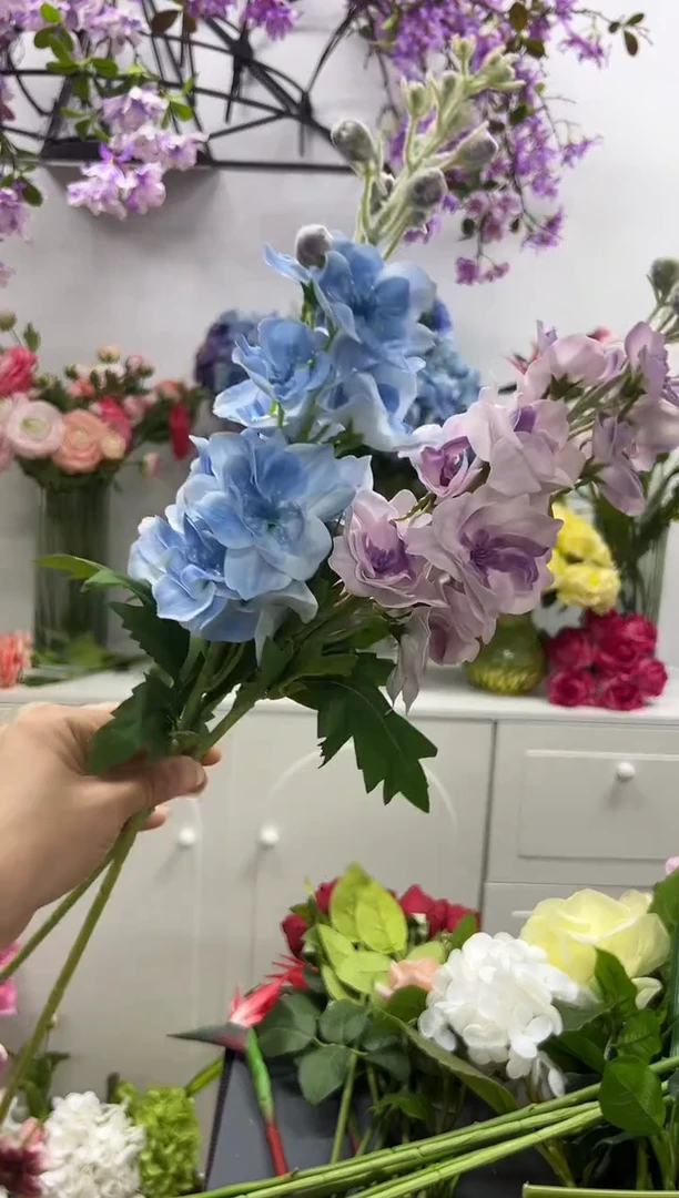 1枝蓝色1枝紫色手感保湿飞燕