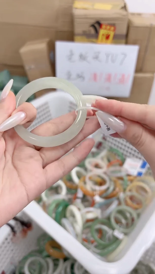 石英质玉手镯未镶嵌K47-52