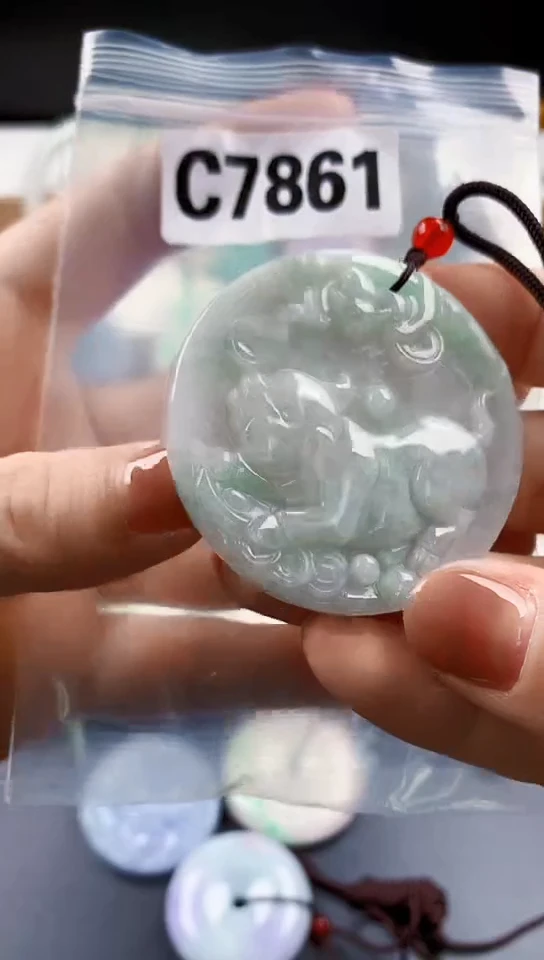 翡翠未镶嵌颈饰天然翡翠吊坠挂件