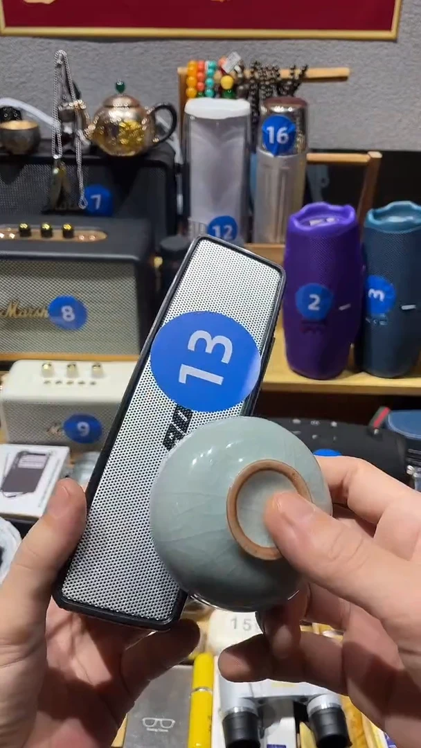 瓷片闪购商品 如图所示