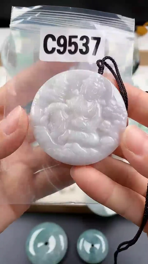 颈饰未镶嵌翡翠天然翡翠吊坠挂件