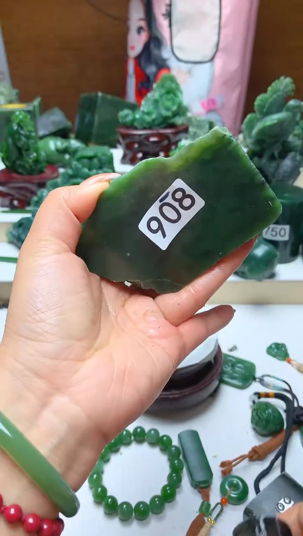 未镶嵌和田玉摆件1