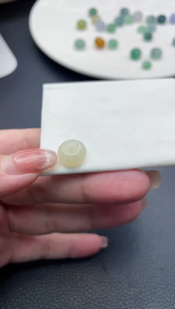 【闪购商品】定制翡翠未镶嵌珠子